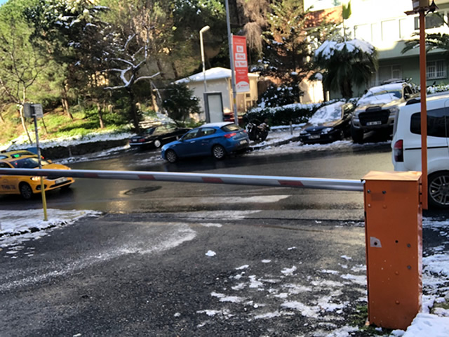 Otomatik Kollu Bariyer